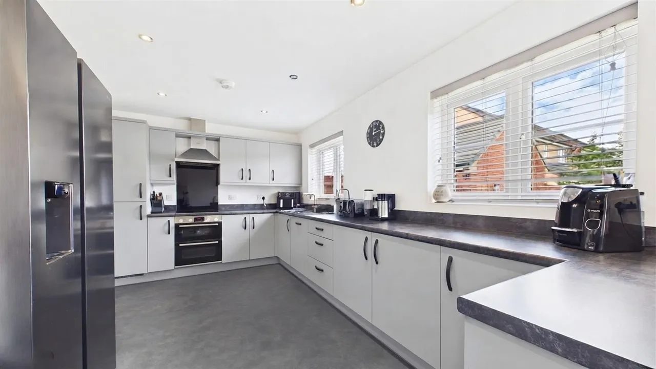 Harrier Way, MARKET DEEPING, photo 2