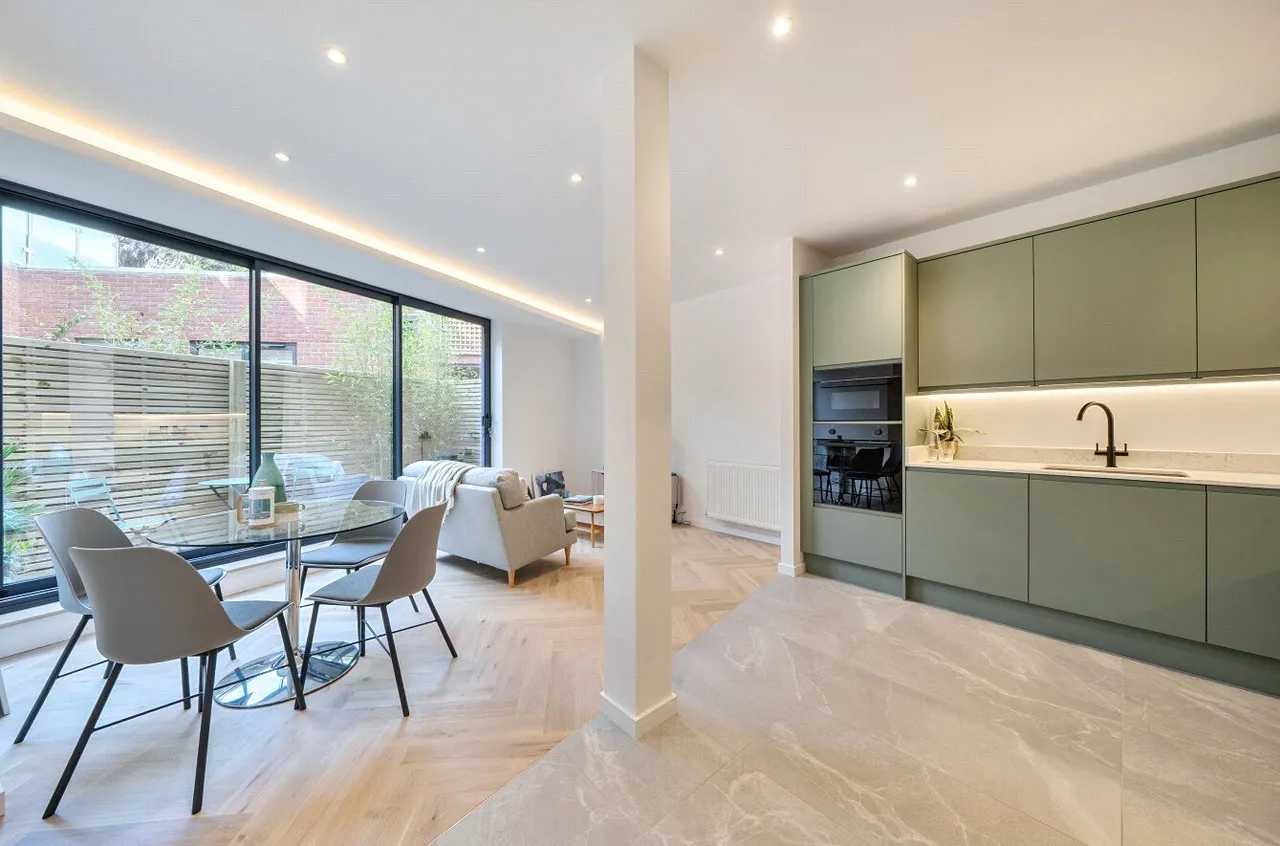 Jeddo Road, London, W12, photo 3
