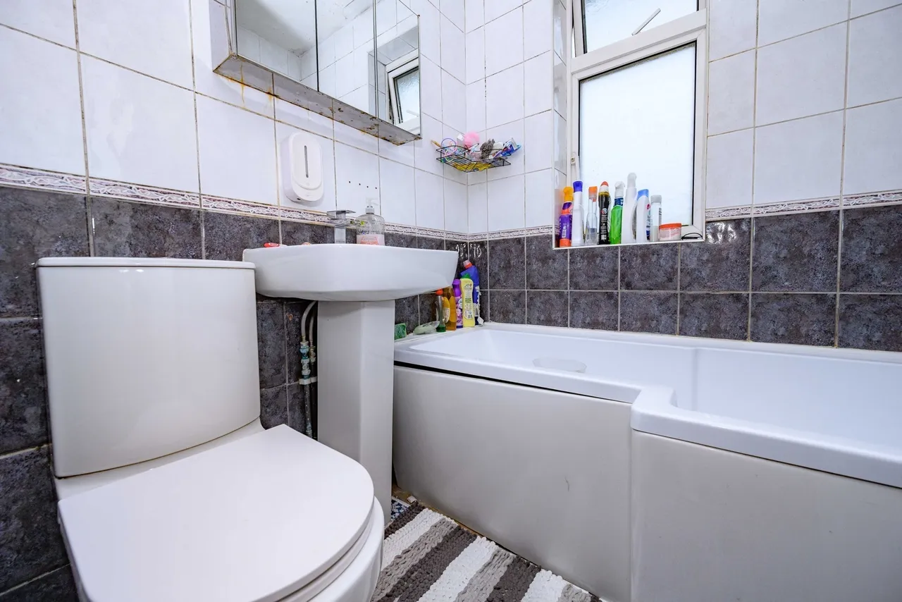 Chester Avenue, Luton, Bedfordshire, LU4, photo 8