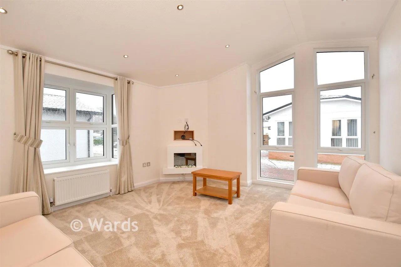 Maidstone Road, Paddock Wood, TN12, photo 2