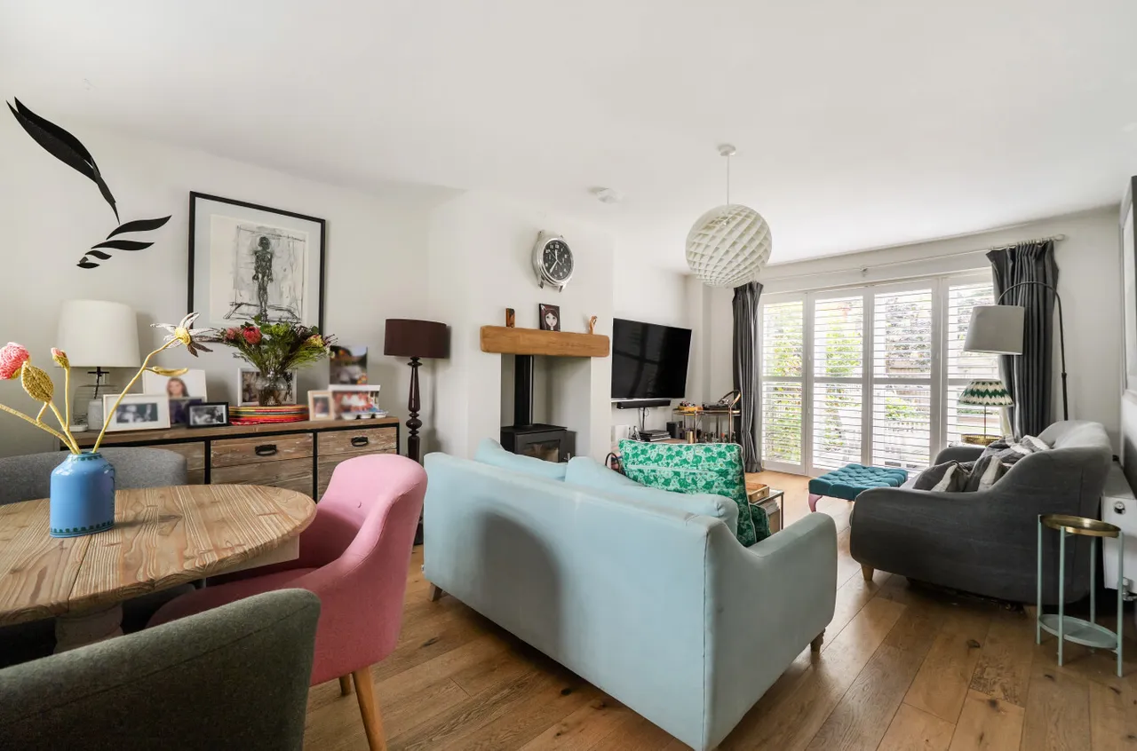 Hall Garden, Binfield, Bracknell, Berkshire, RG42 4NY, photo 2