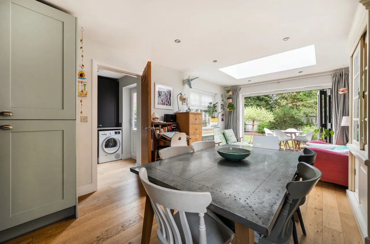 Hall Garden, Binfield, Bracknell, Berkshire, RG42 4NY, photo 8