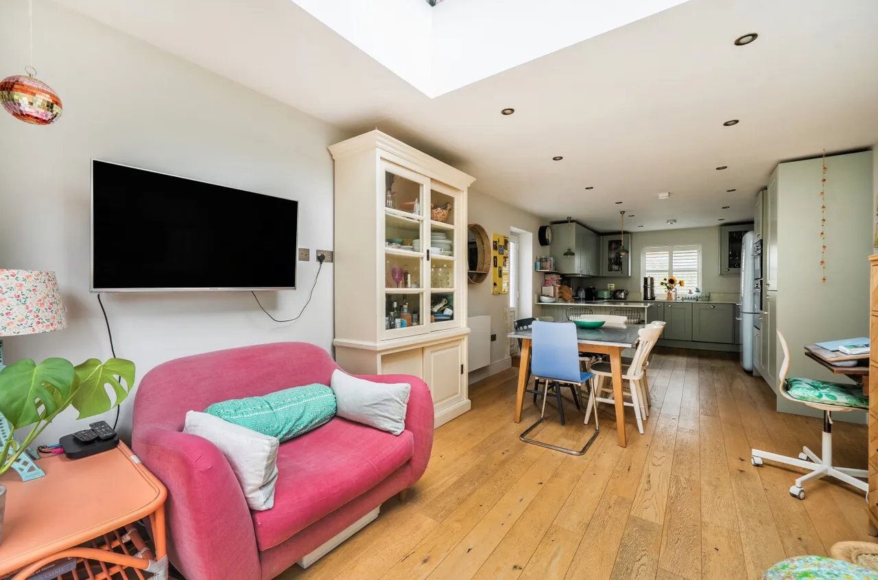 Hall Garden, Binfield, Bracknell, Berkshire, RG42 4NY, photo 9