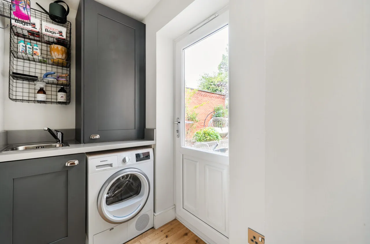 Hall Garden, Binfield, Bracknell, Berkshire, RG42 4NY, photo 10