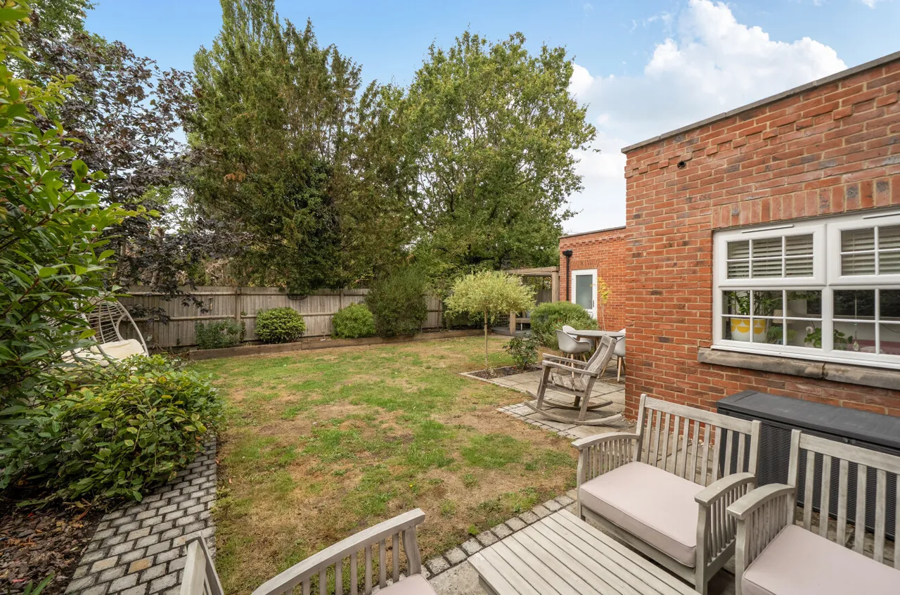 Hall Garden, Binfield, Bracknell, Berkshire, RG42 4NY, photo 24