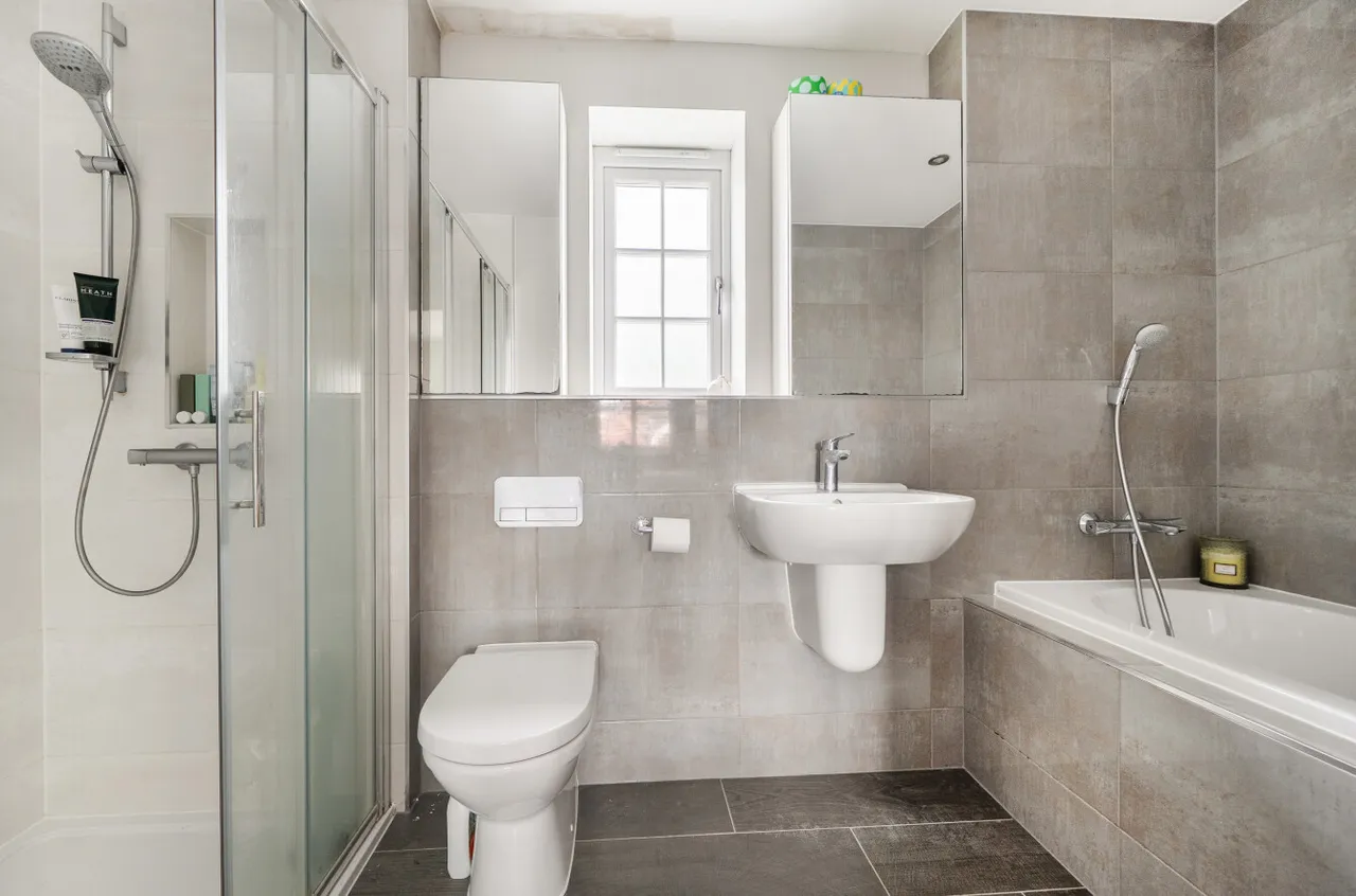 Hall Garden, Binfield, Bracknell, Berkshire, RG42 4NY, photo 15