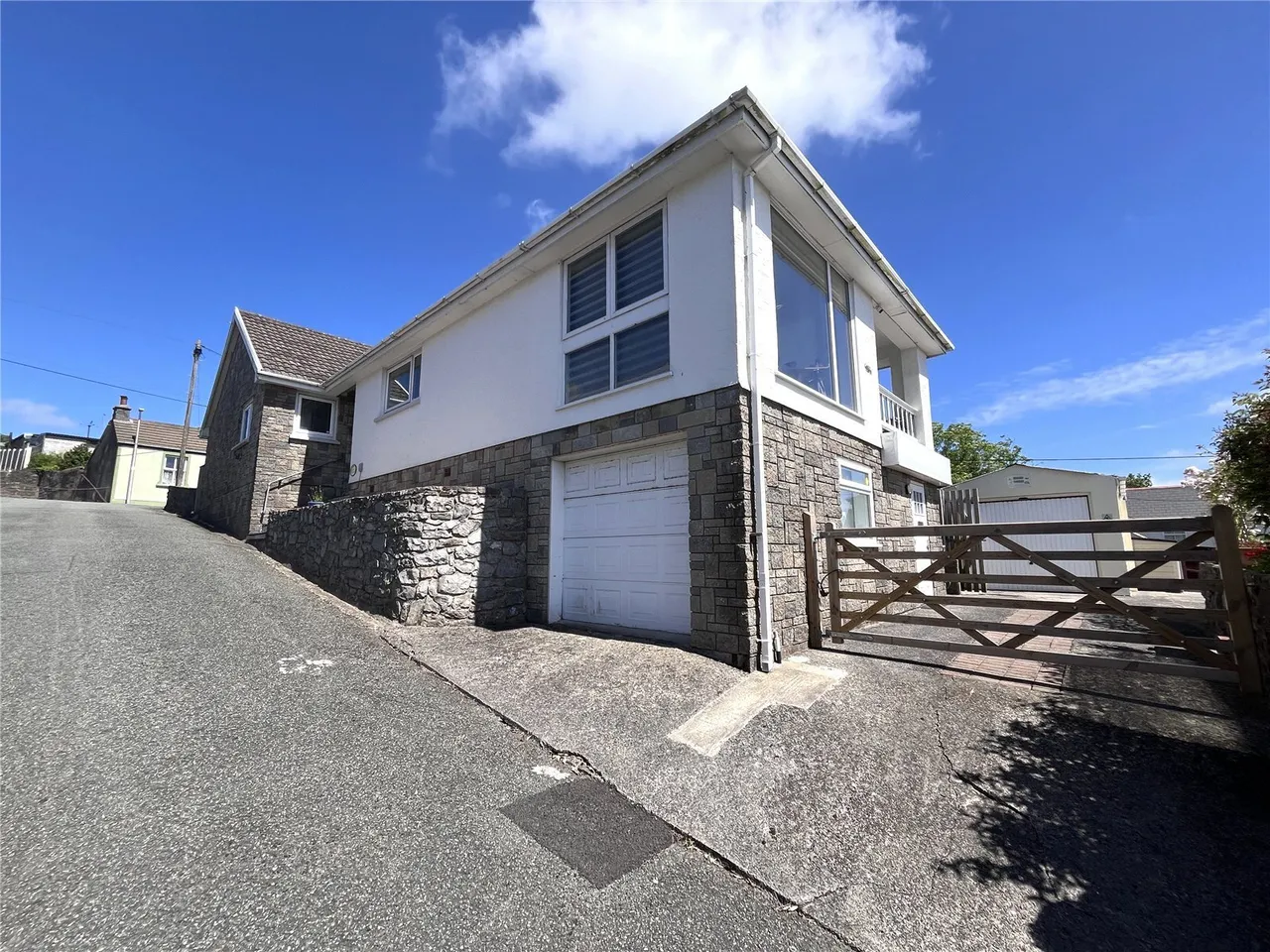 4 bed house for sale, Middle Row, Golden Hill, SA71