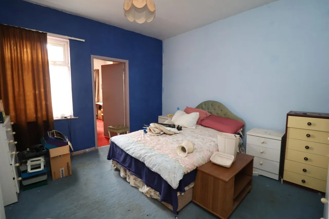 Coronation Street, Whitwell, S80, photo 7