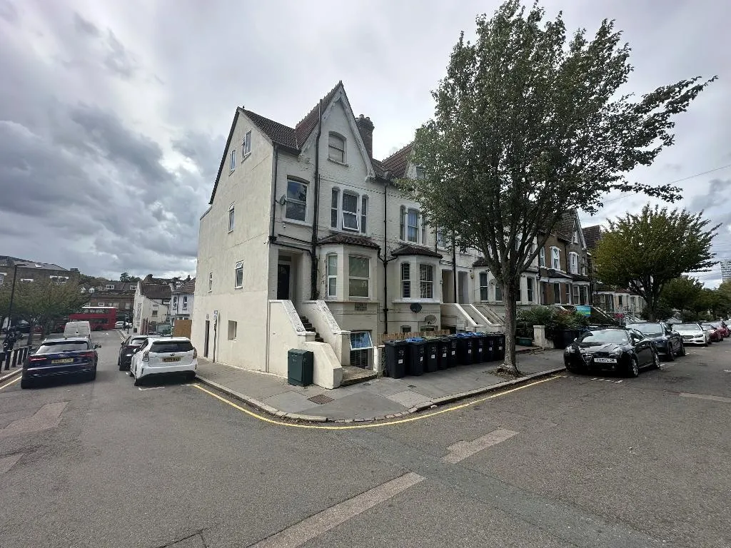 1 bed flat to rent, Exo Court, South Croydon