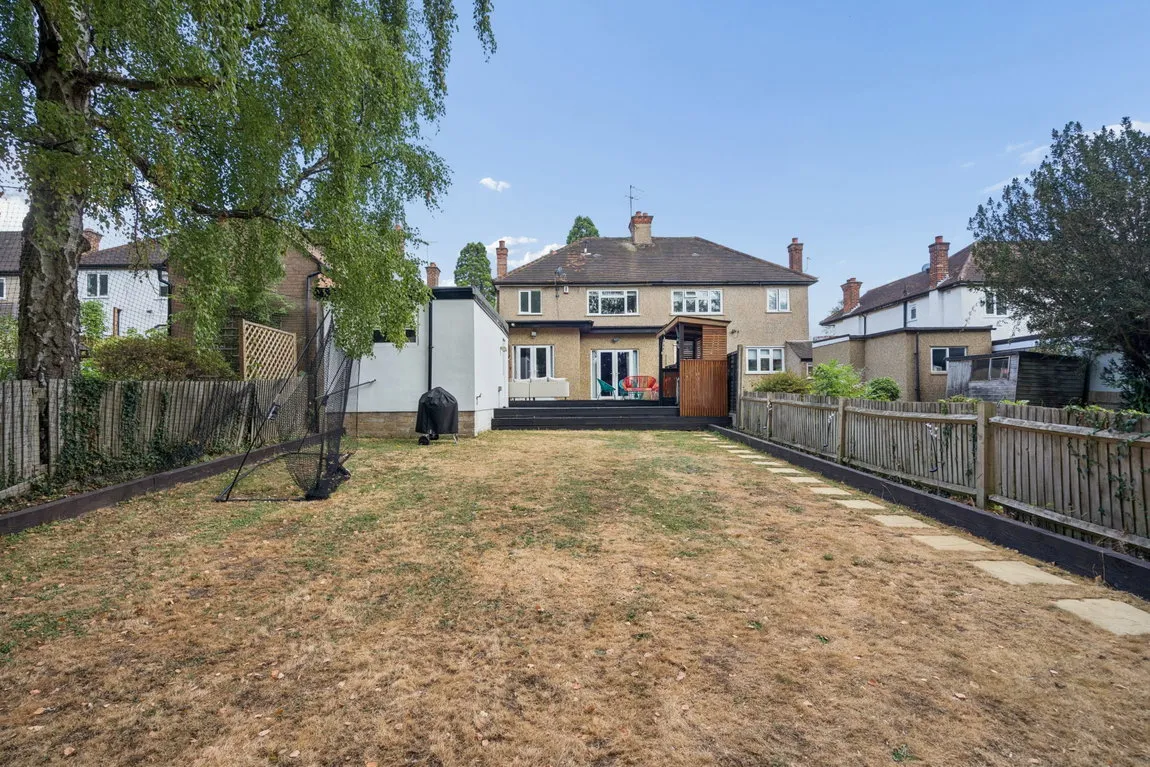 Woodhall Drive, Pinner, HA5, photo 13