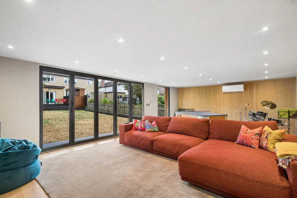 Woodhall Drive, Pinner, HA5, photo 12