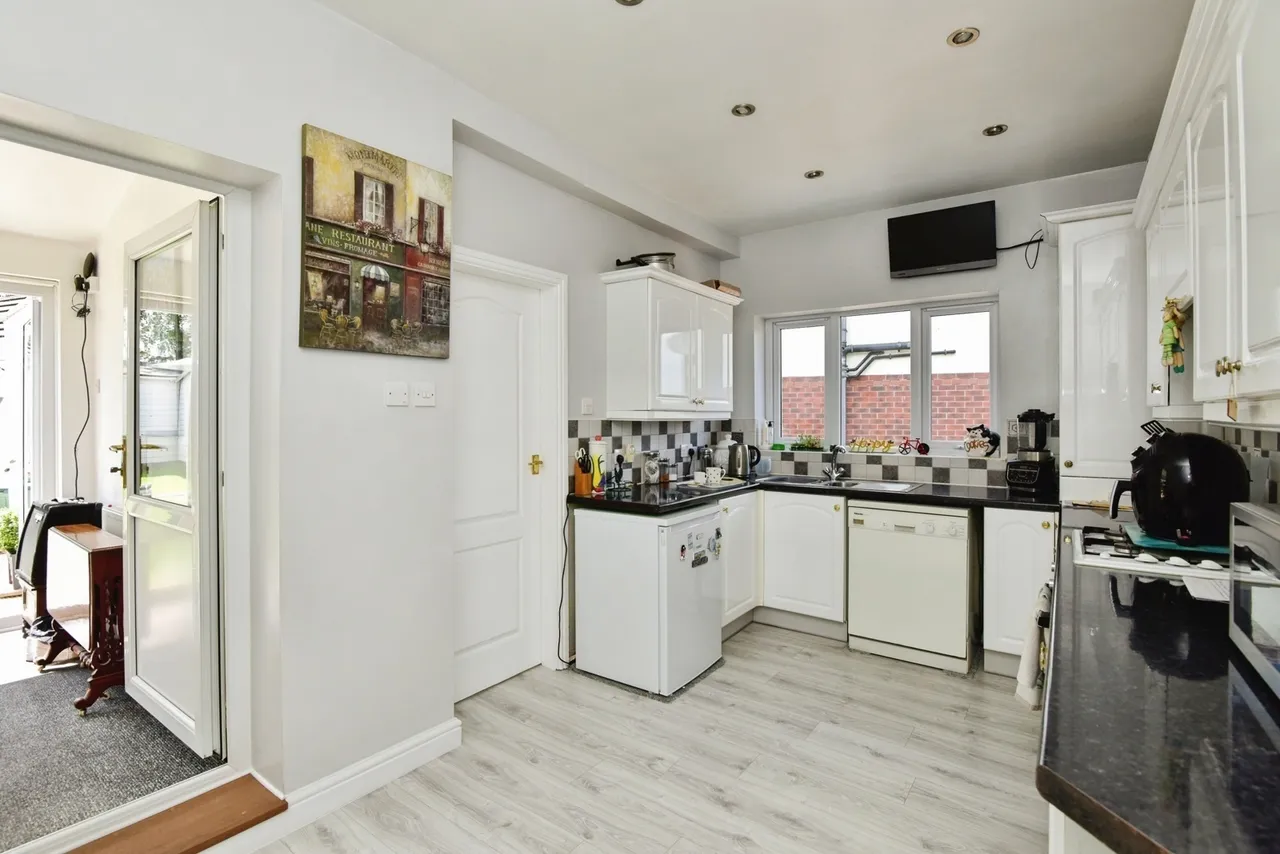Park Lane, Stoke-On-Trent, ST8, photo 6