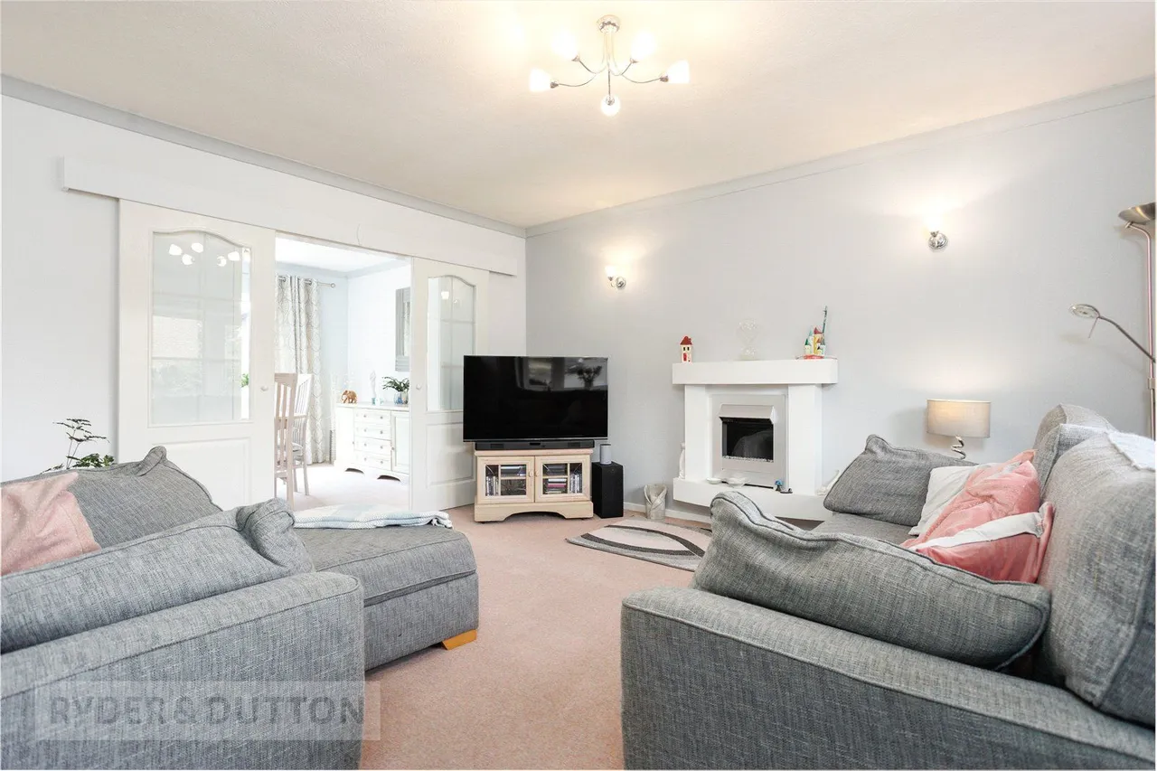 Mayfield Avenue, Springhead, OL4, photo 3