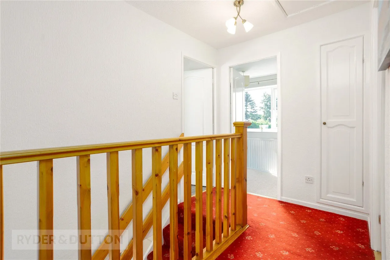 Mayfield Avenue, Springhead, OL4, photo 11