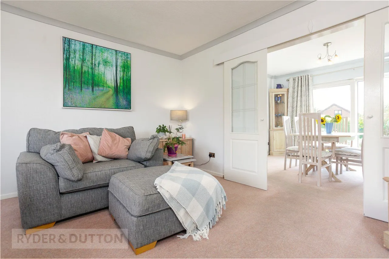 Mayfield Avenue, Springhead, OL4, photo 4