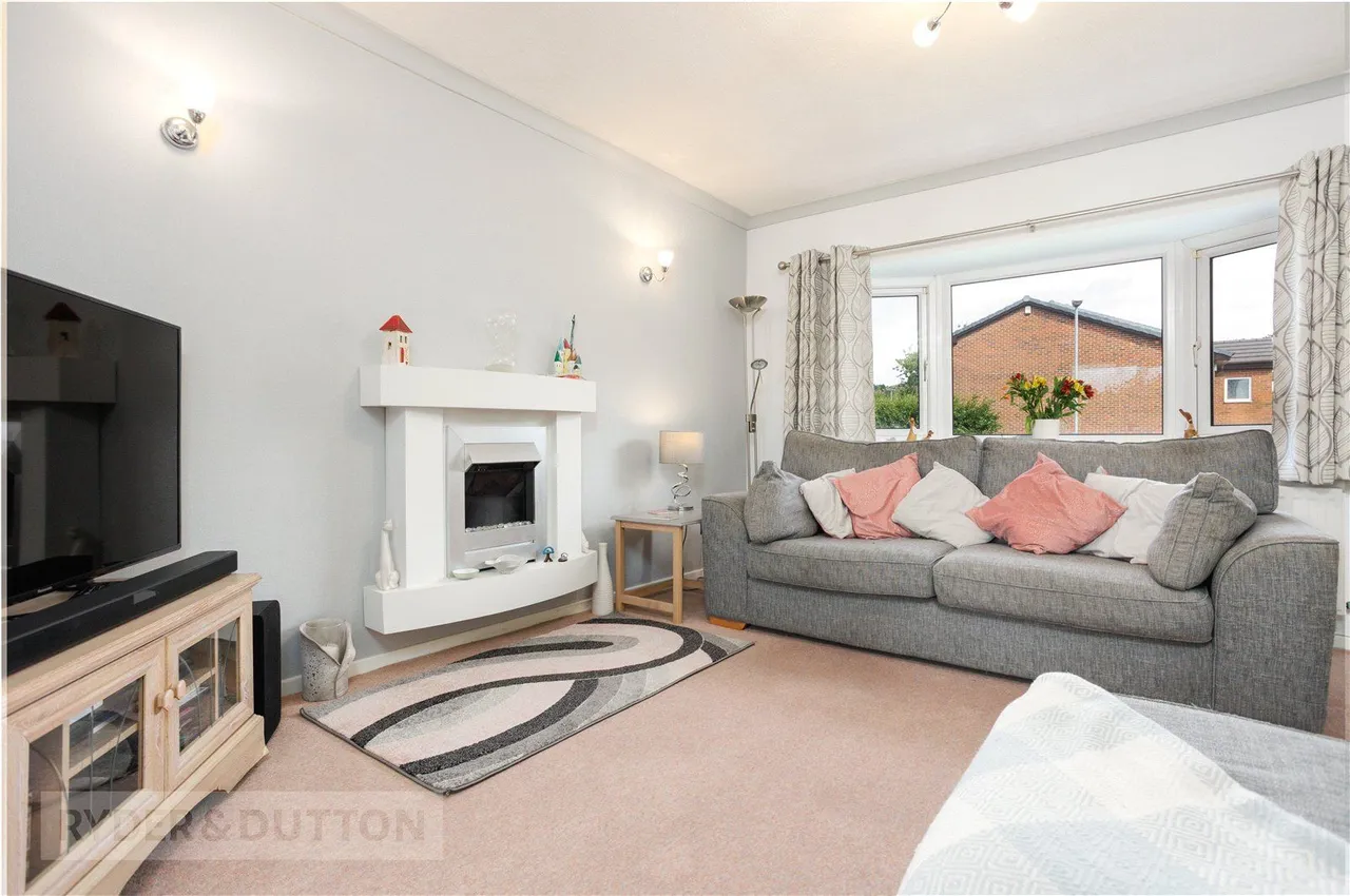 Mayfield Avenue, Springhead, OL4, photo 5