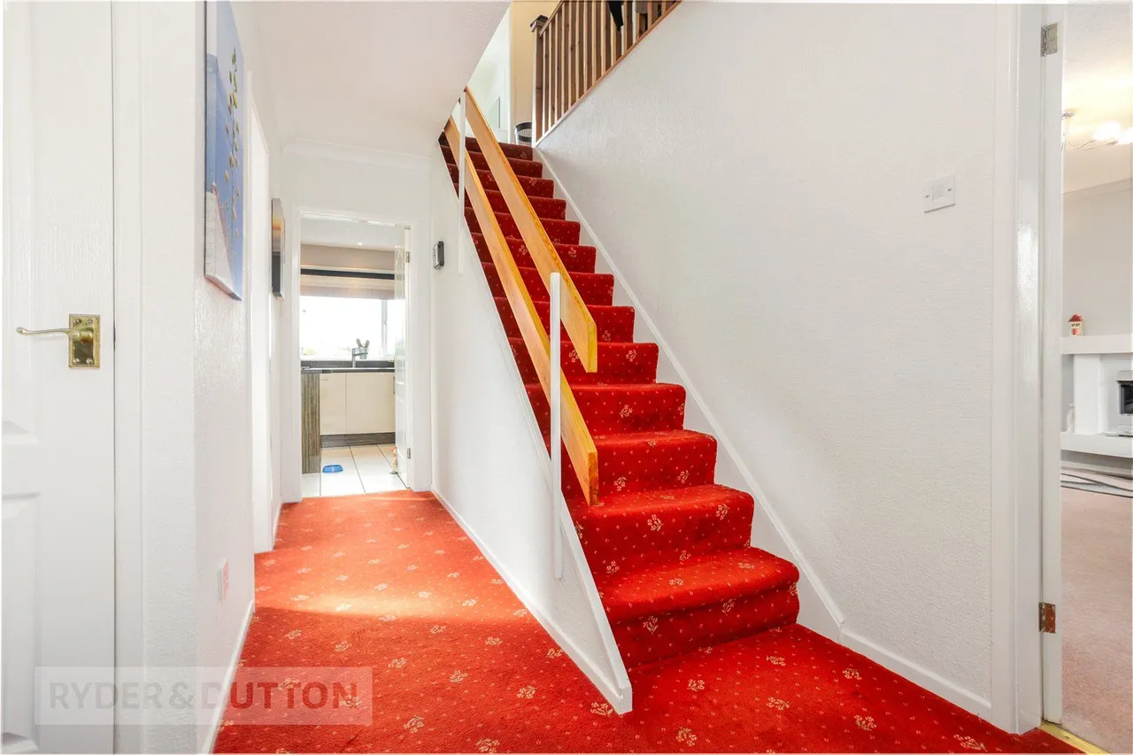 Mayfield Avenue, Springhead, OL4, photo 10