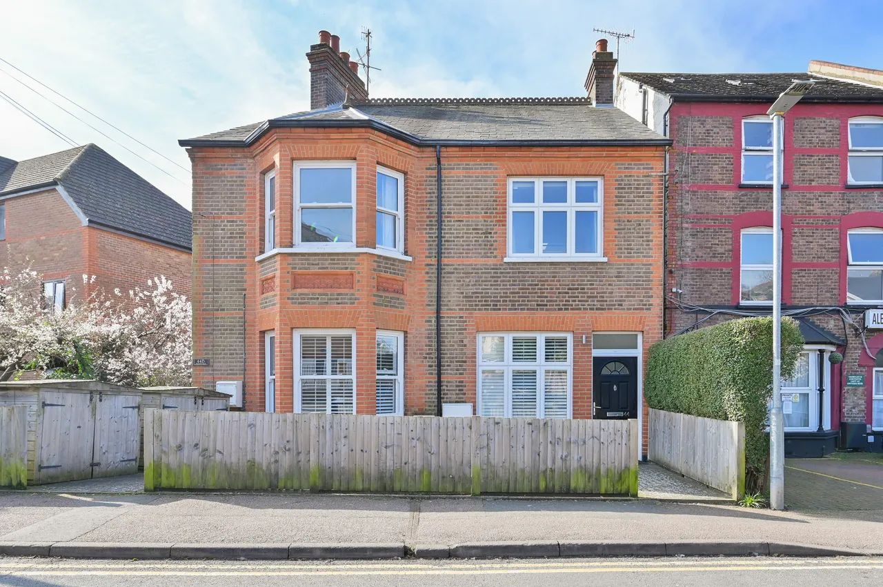 2 bed flat for sale — 44 Alexandra Road, Hemel Hempstead