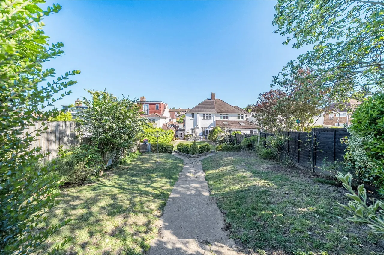 Brownspring Drive, London, SE9, photo 24