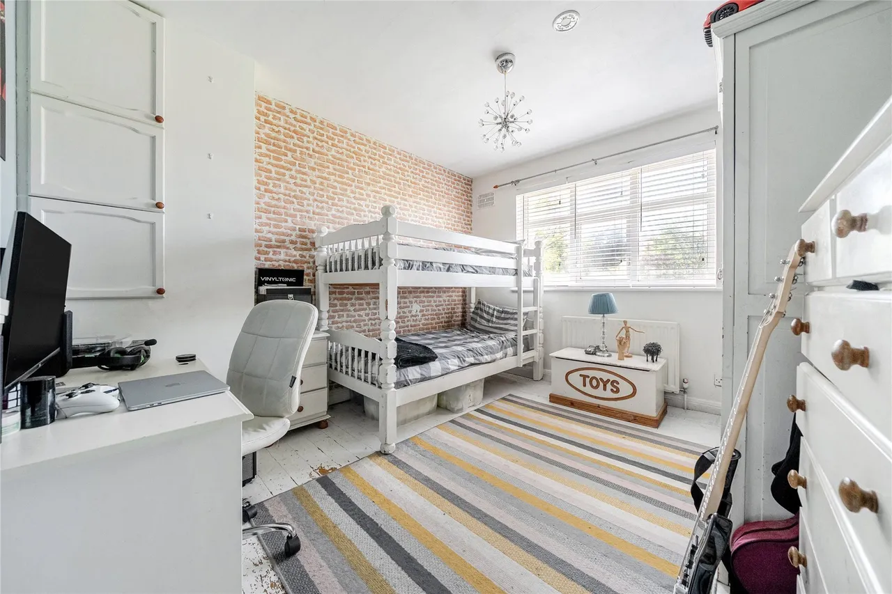 Brownspring Drive, London, SE9, photo 13