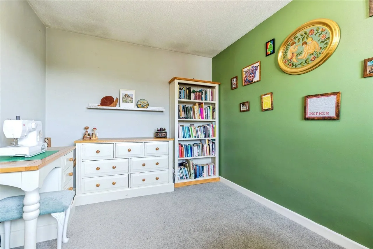 Hardwick Close, Bradley Fold, M26, photo 13