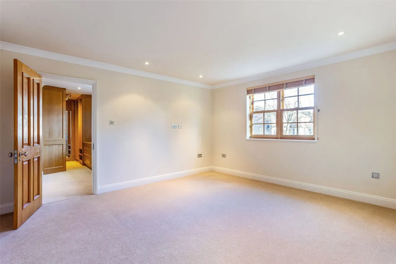 Northcroft Close, Egham, TW20, photo 10