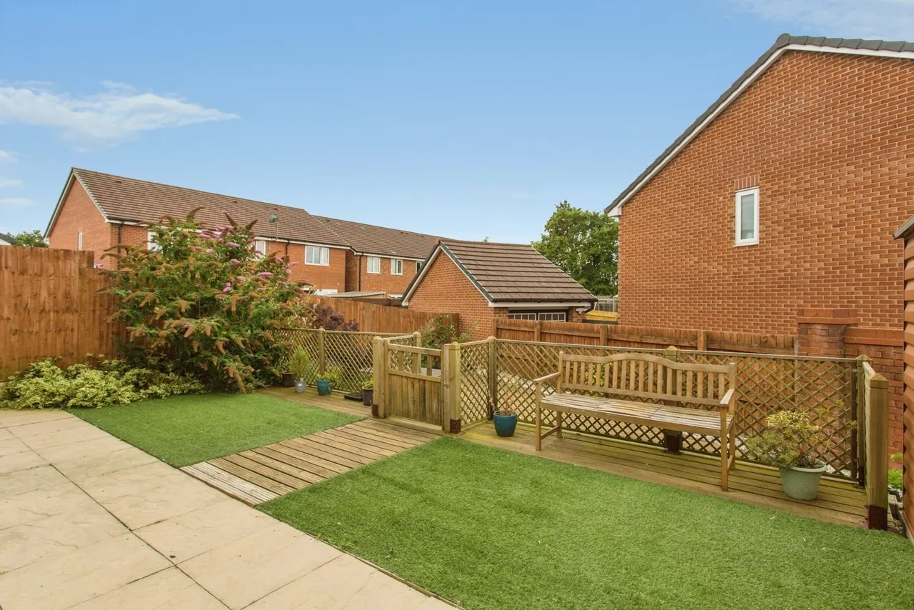 Cypress Close, Leyland, PR25, photo 4
