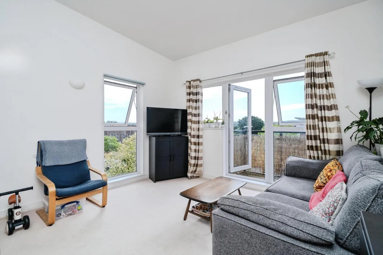 Park View Road, Leatherhead, KT22, photo 2