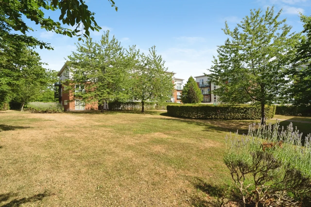Park View Road, Leatherhead, KT22, photo 6