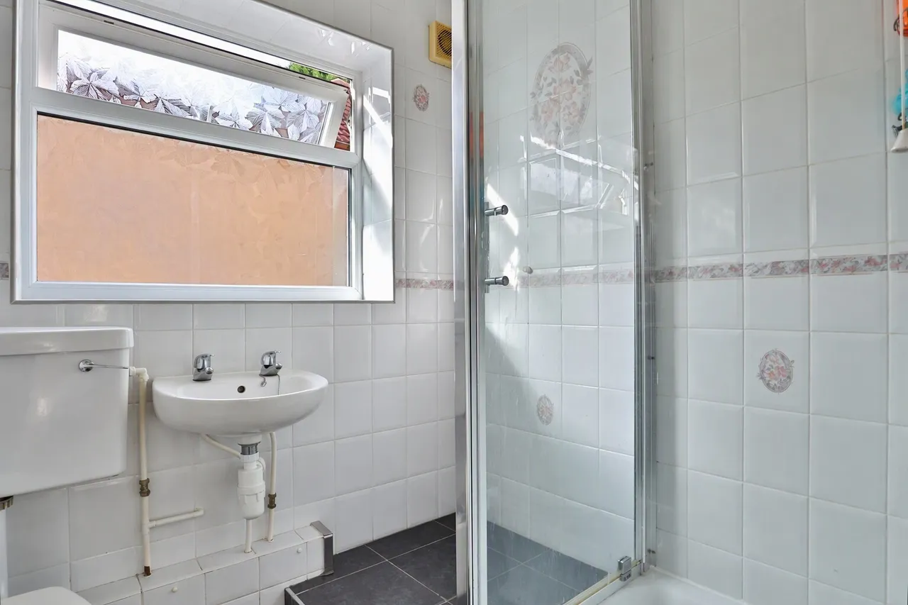 East Bank, Sherburn In Elmet, LS25, photo 9