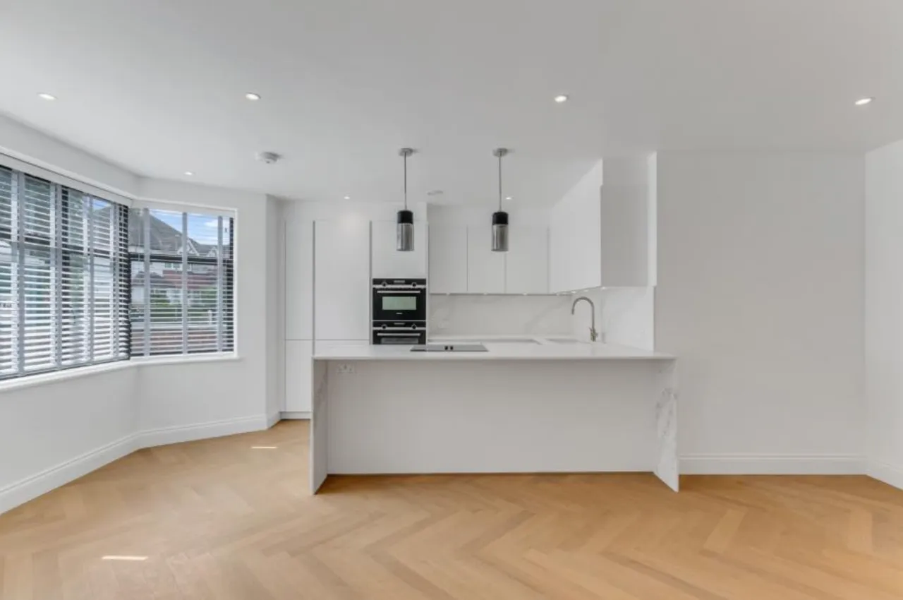 Beechcroft Avenue, Golders Green, NW11, photo 2