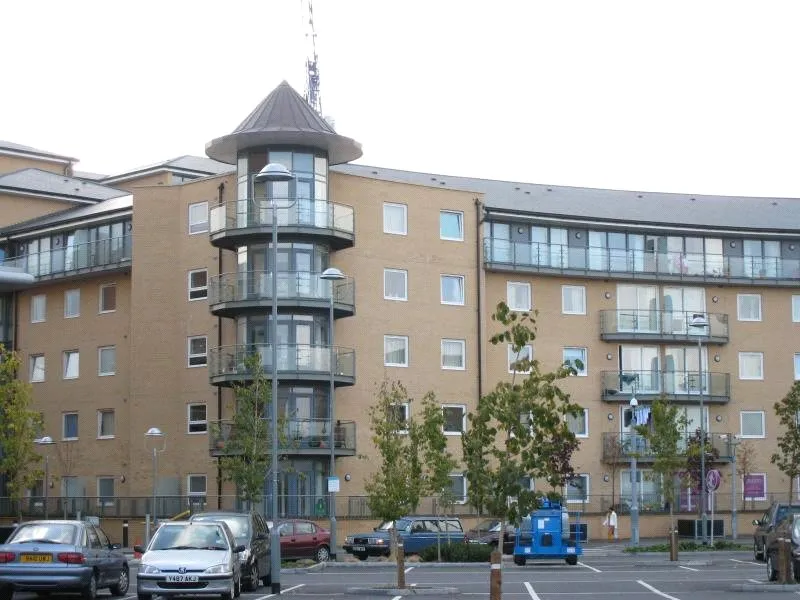 High Street, Feltham, TW13, photo 7