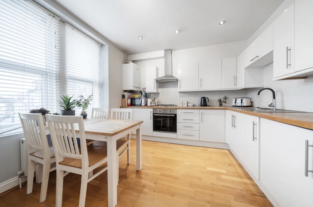 Merton Road, London, SW18, photo 4