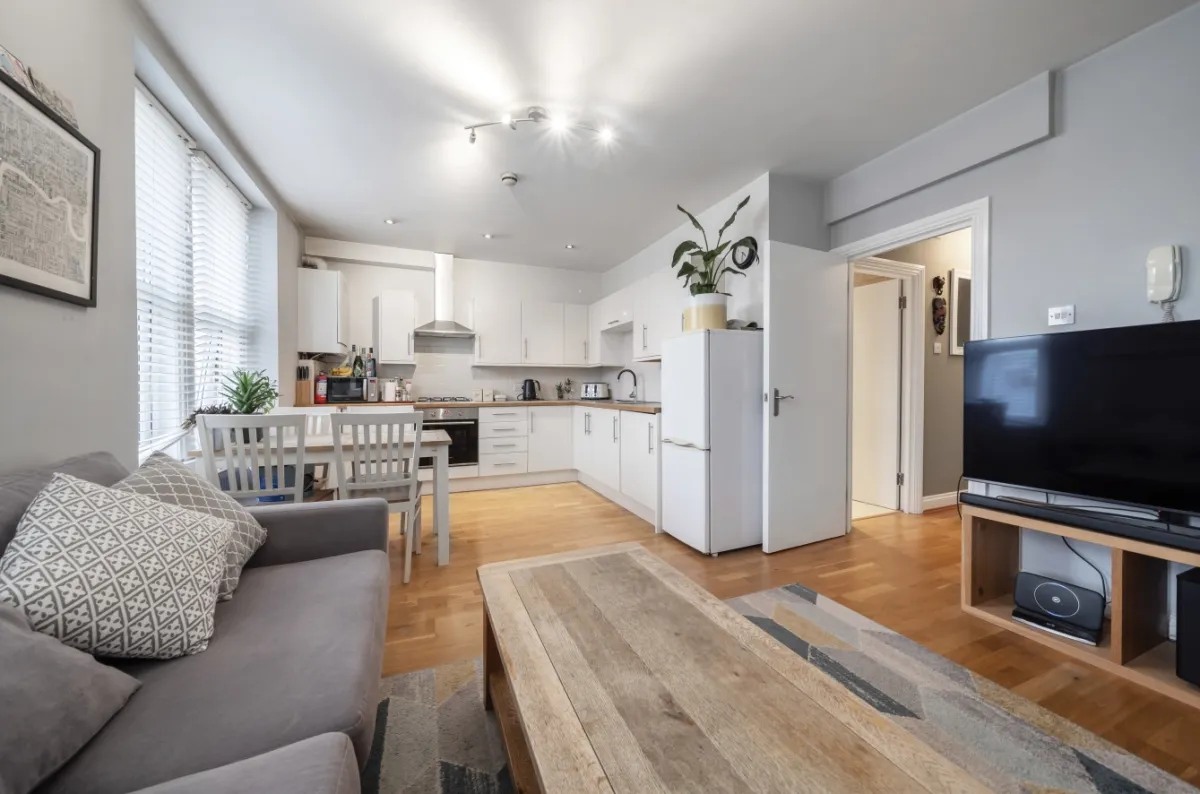 Merton Road, London, SW18, photo 15