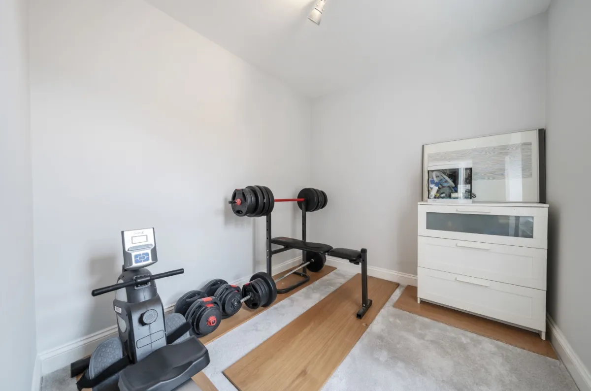 Merton Road, London, SW18, photo 17