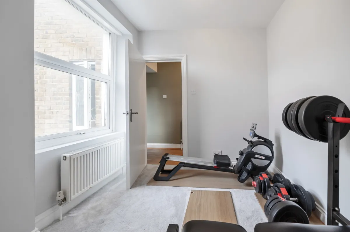 Merton Road, London, SW18, photo 18
