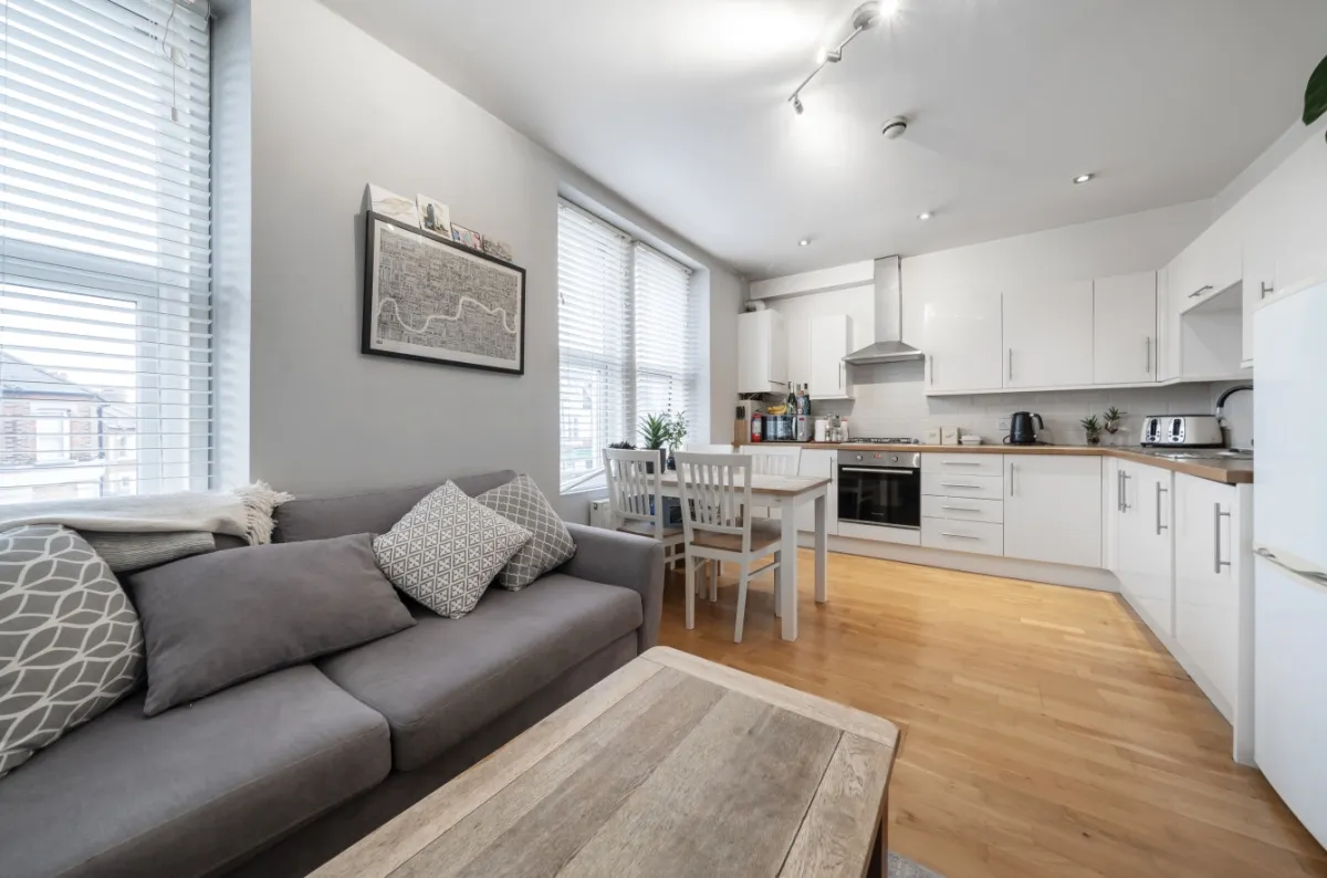 Merton Road, London, SW18, photo 16