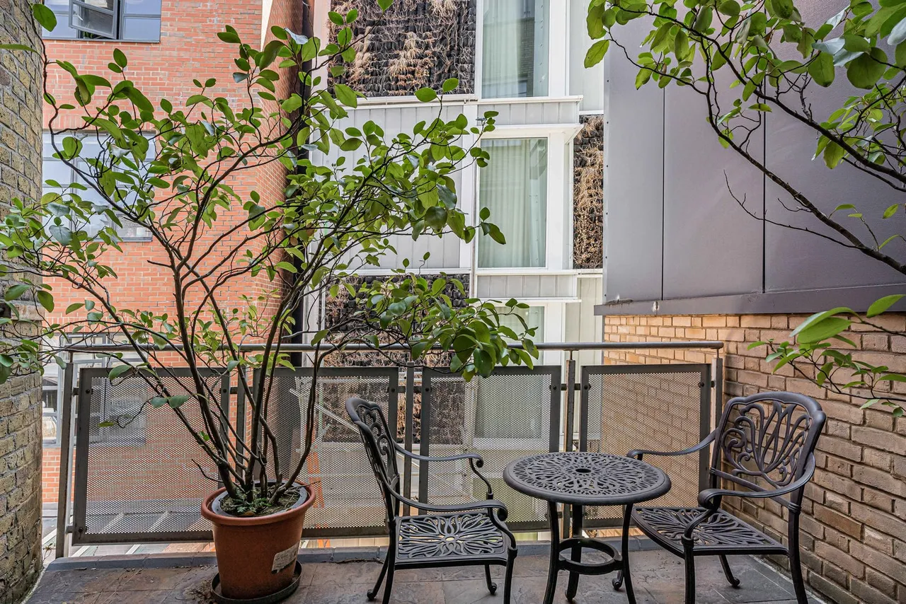 Shepherdess Place, London, N1, photo 2