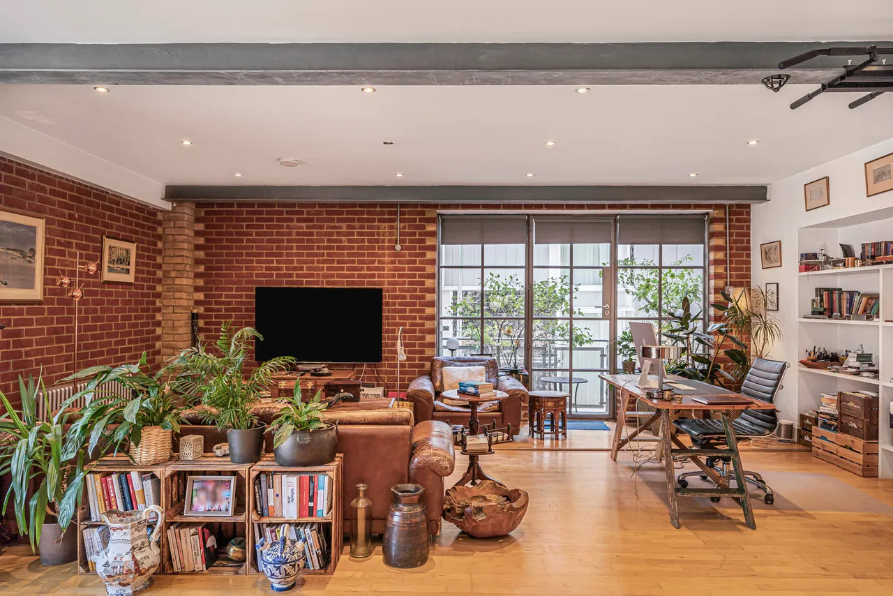 1 bed flat for sale, Shepherdess Place, London, N1