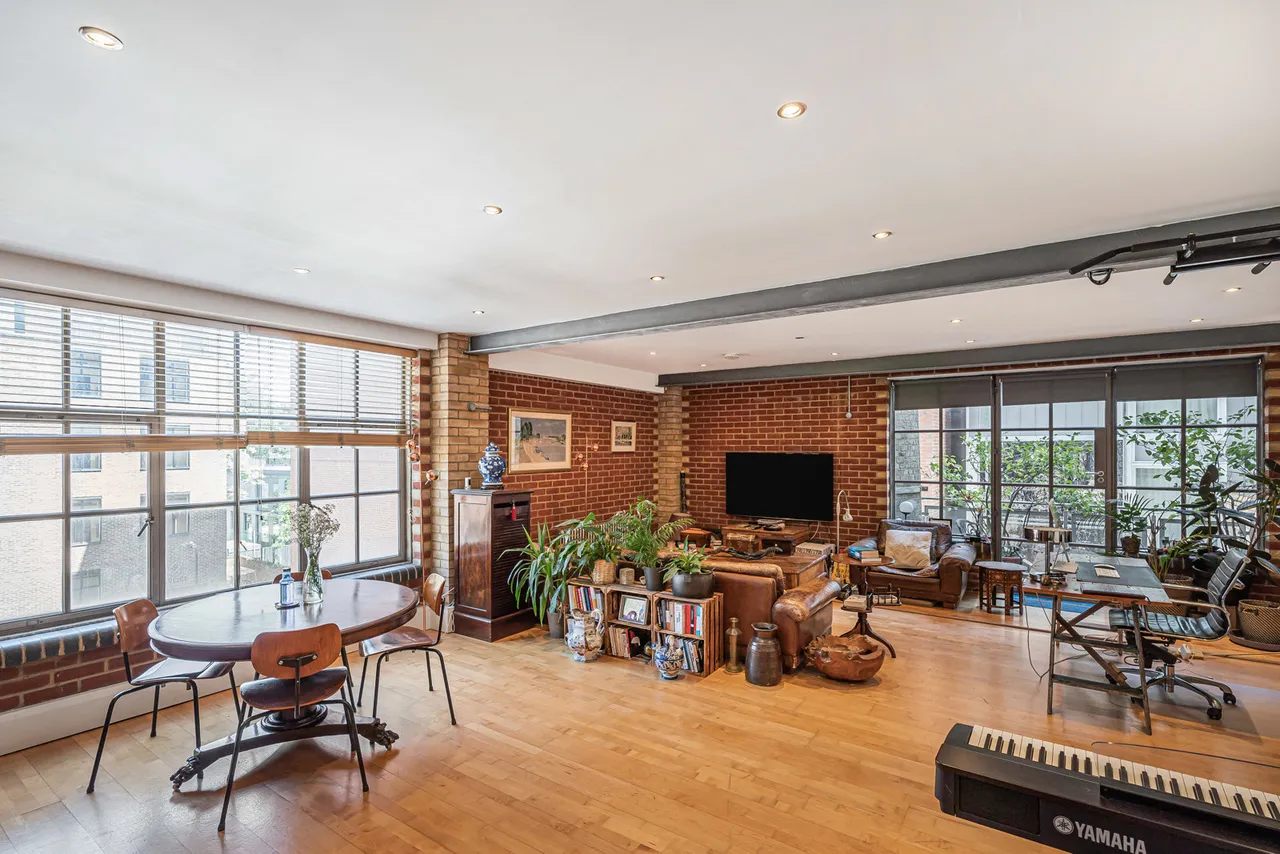 Shepherdess Place, London, N1, photo 6