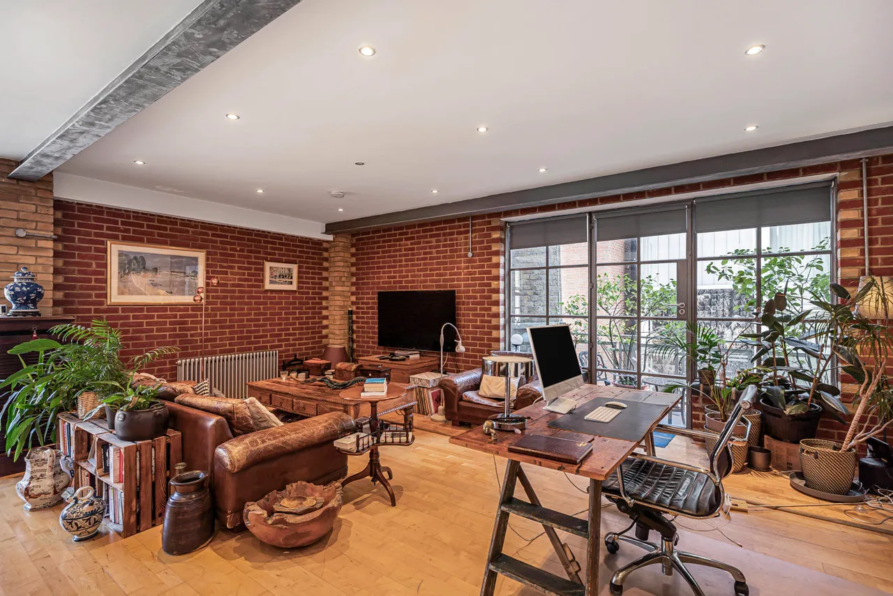 Shepherdess Place, London, N1, photo 9