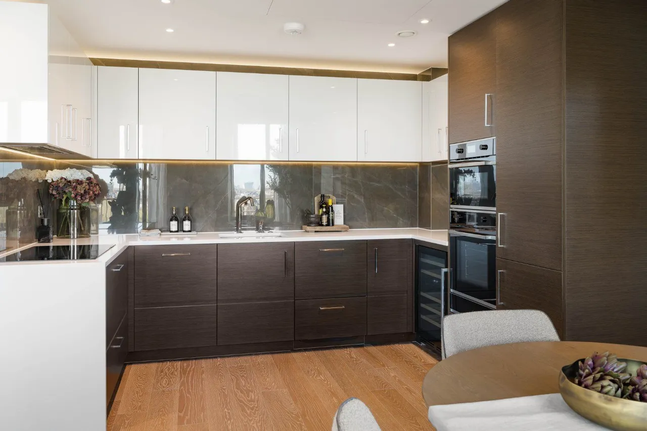 Riverstone, Warwick Lane, London, W14 8FN, photo 2