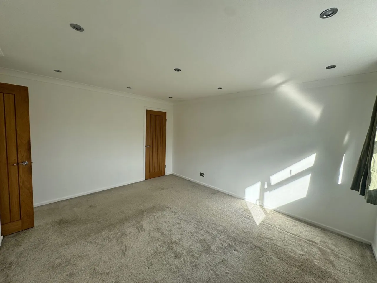 Calverley Crescent, High Wycombe, HP13, photo 5