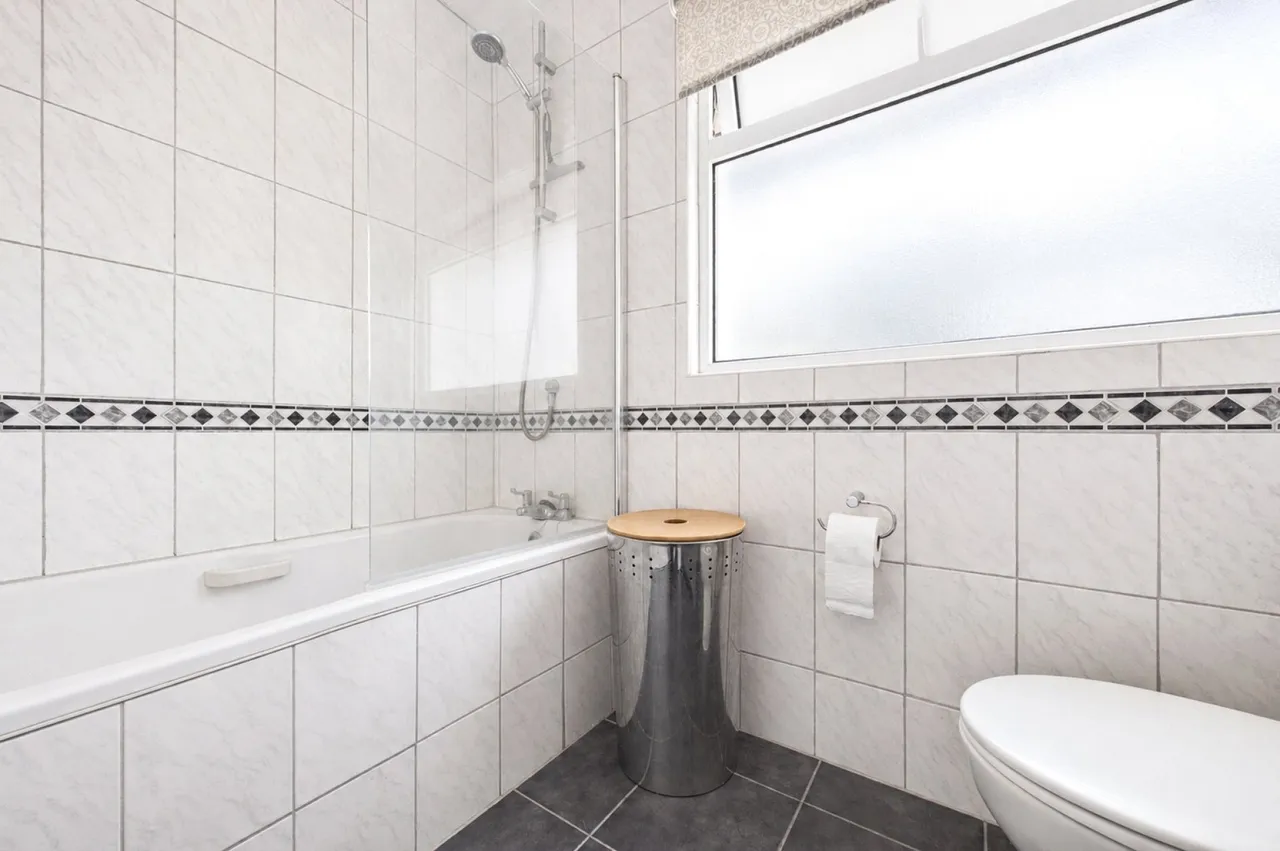 Tithebarn Grove, Calcot, RG31, photo 10