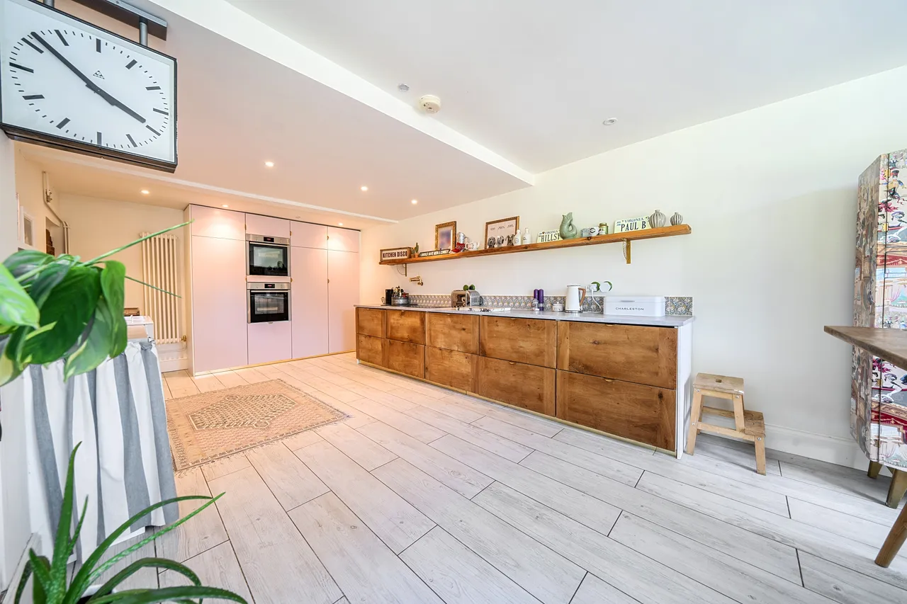 London Road, Marlborough, SN8, photo 6