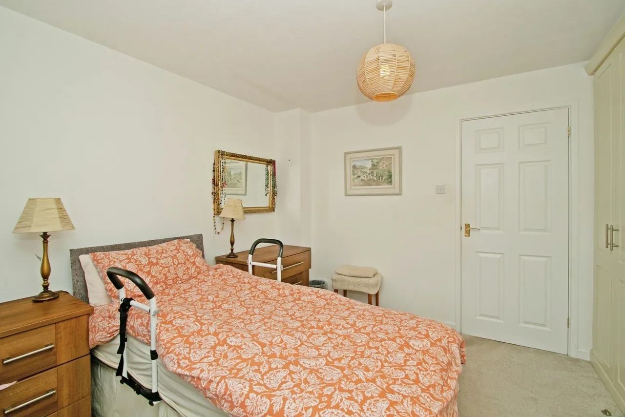 Miners Court, St. Georges Hill, TR6, photo 8