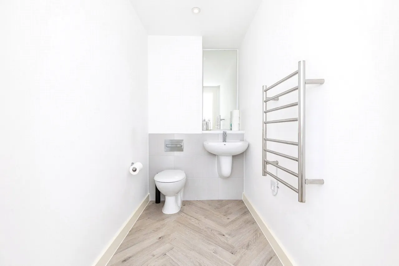 Gillingham Gate Road, Chatham, ME4, photo 10