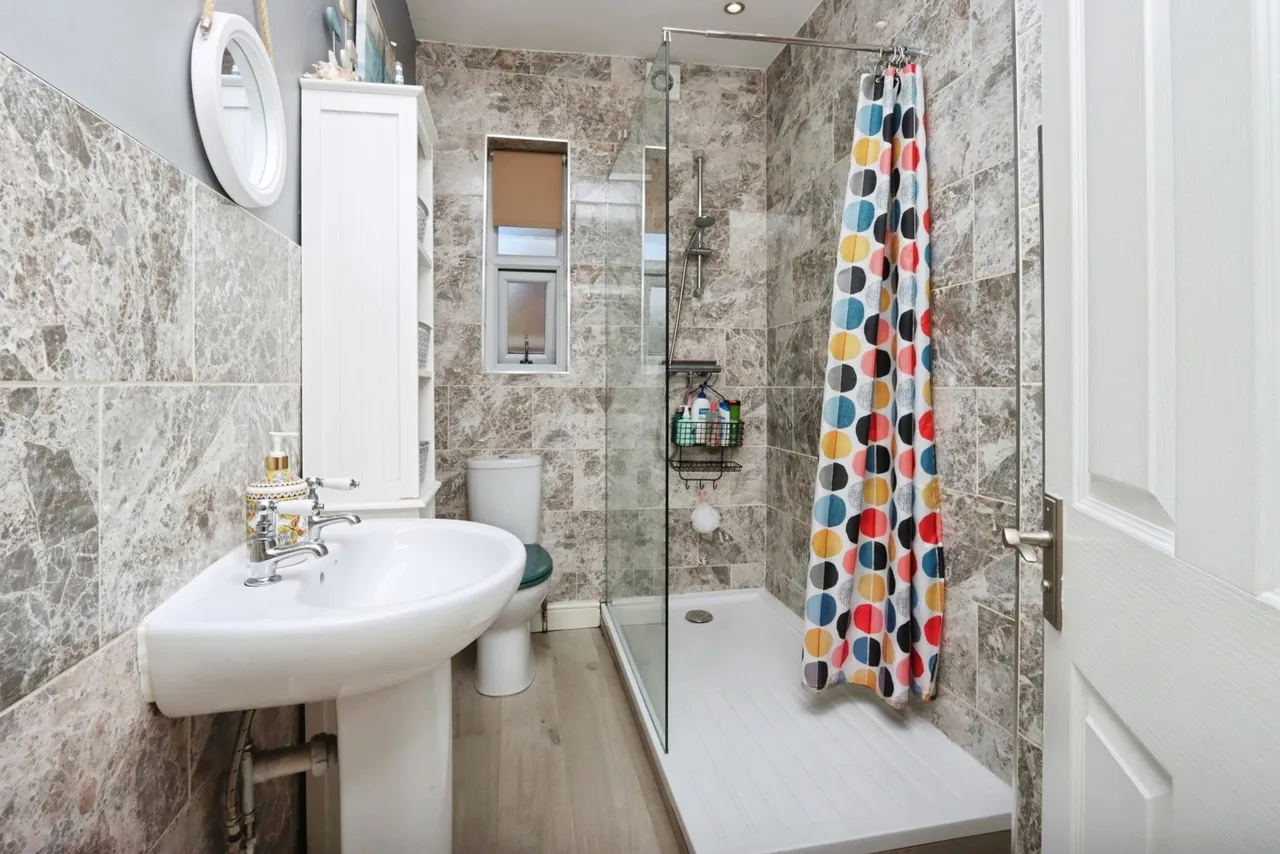 Lancing Road, Sheffield, S2, photo 12