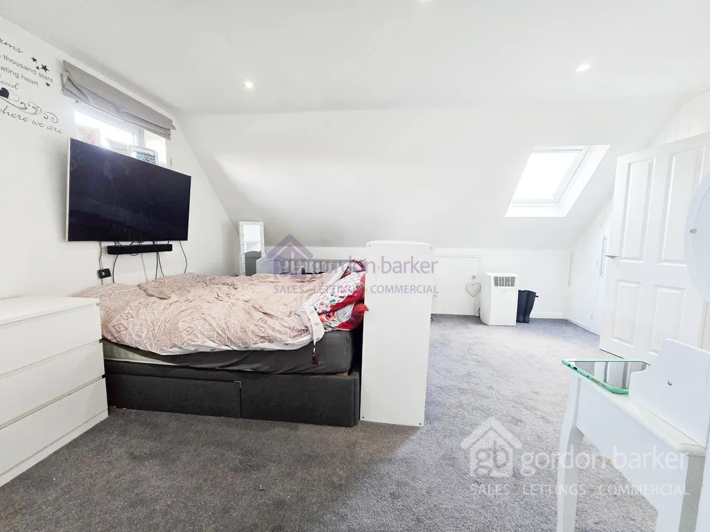 Pelican Mead, Hightown, Ringwood, BH24 3RG, photo 13