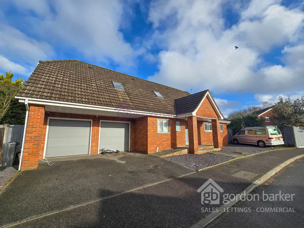 Pelican Mead, Hightown, Ringwood, BH24 3RG, photo 16
